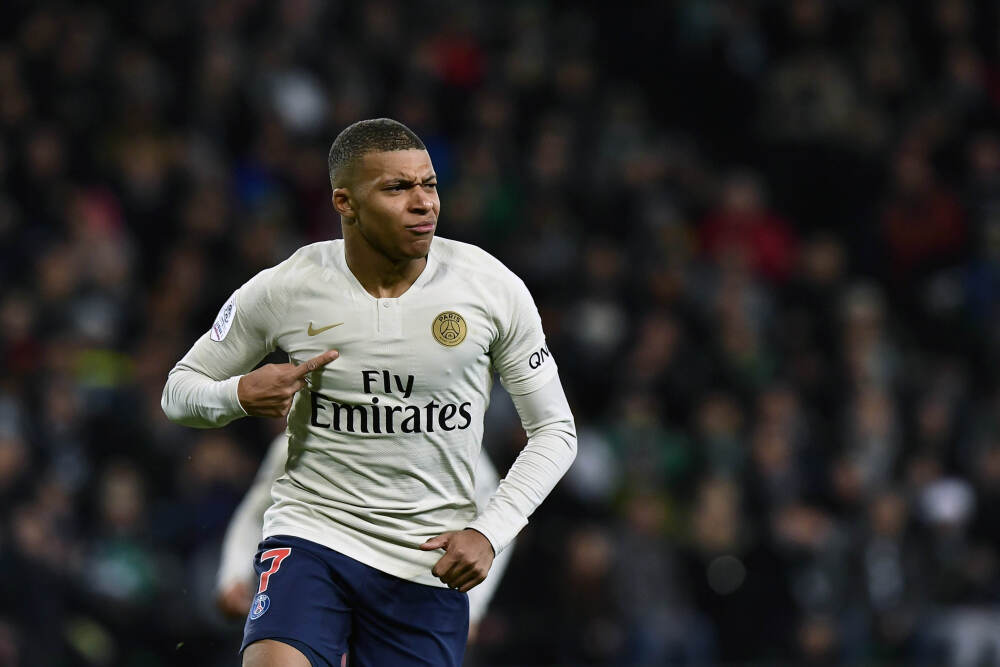 两代挪威足球领军人物！哈兰德晒和索尔斯克亚合照